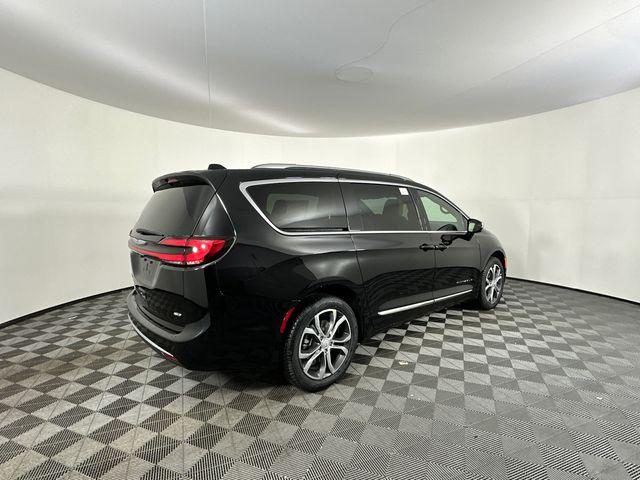 2026 Chrysler Pacifica Pinnacle AWD