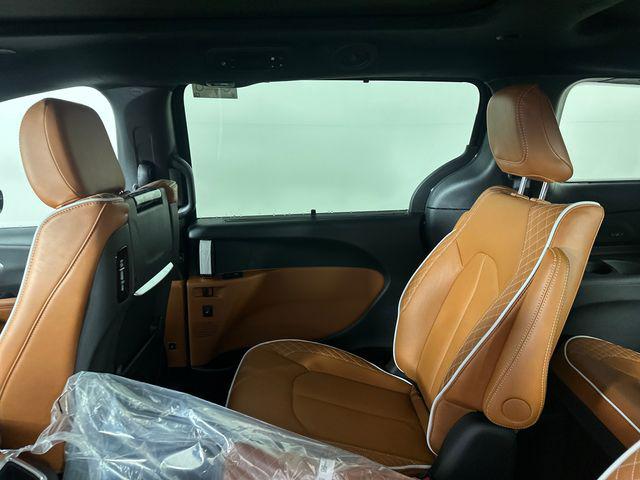 2026 Chrysler Pacifica Pinnacle AWD