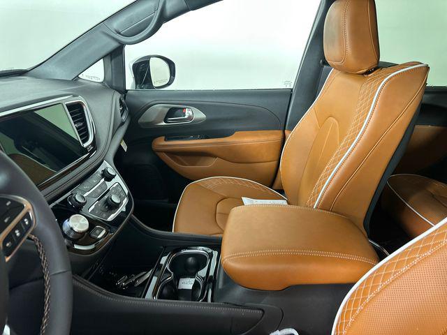2026 Chrysler Pacifica Pinnacle AWD