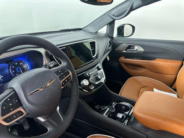 2026 Chrysler Pacifica Pinnacle AWD