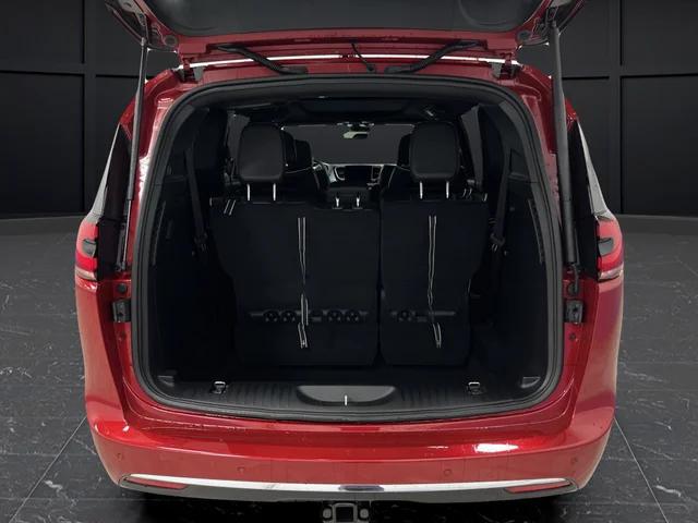 2026 Chrysler Pacifica Limited AWD