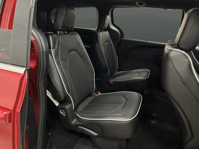 2026 Chrysler Pacifica Limited AWD