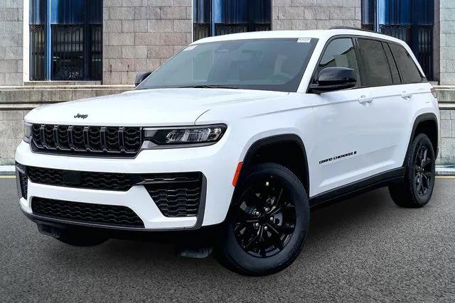 2026 Jeep Grand Cherokee GRAND CHEROKEE LAREDO ALTITUDE 4X4