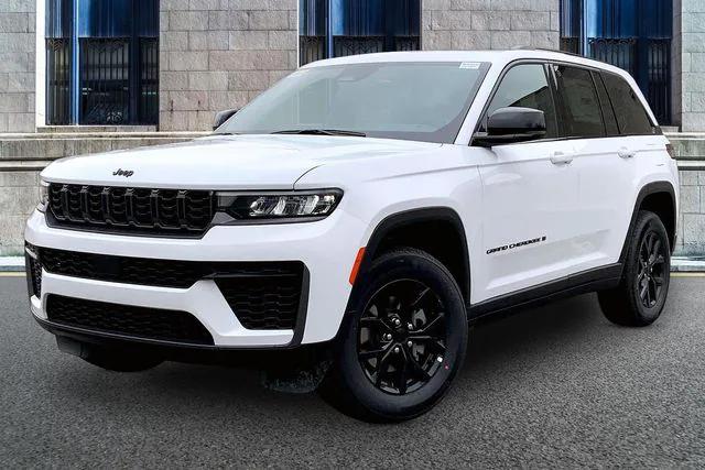 2026 Jeep Grand Cherokee GRAND CHEROKEE LAREDO ALTITUDE 4X4