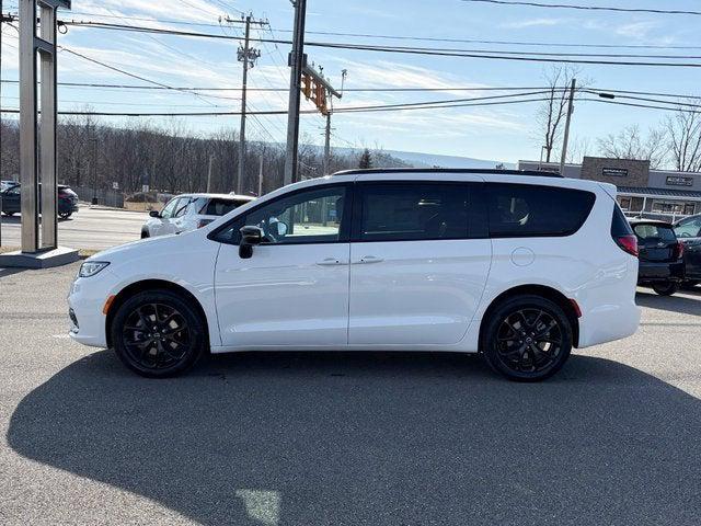 2026 Chrysler Pacifica PACIFICA LIMITED AWD