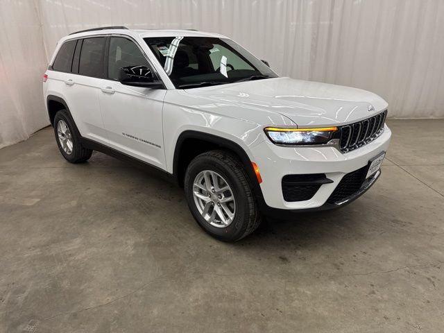 2026 Jeep Grand Cherokee GRAND CHEROKEE LAREDO X 4X4 2026 Jeep Grand Cherokee GRAND CHEROKEE LAREDO X 4X4