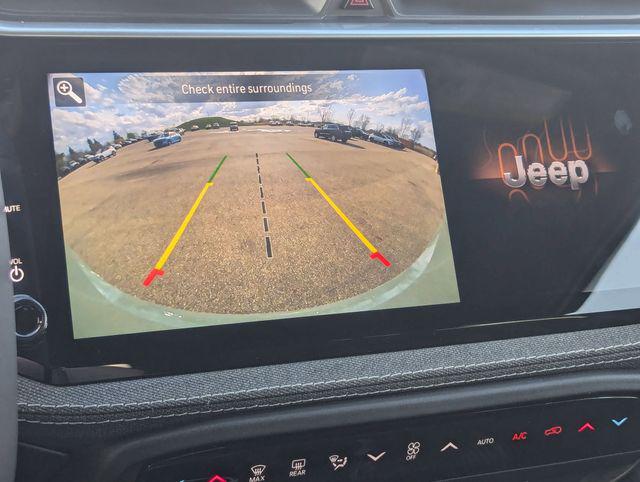 2026 Jeep Cherokee Laredo 4x4