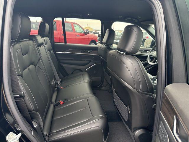 2026 Jeep Grand Cherokee Limited 4x2