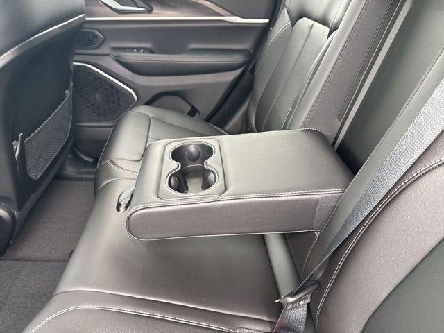 2026 Jeep Grand Cherokee Limited 4x2