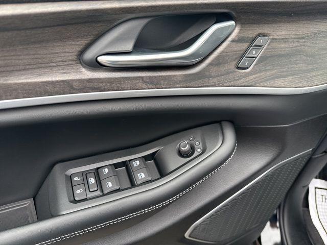 2026 Jeep Grand Cherokee Limited 4x2