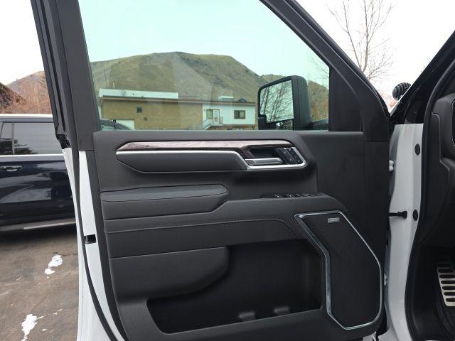 2026 Chevrolet Silverado 2500HD Crew Cab, Standard Bed, LTZ, 4WD