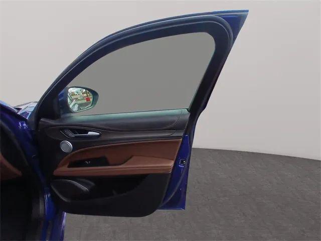 2021 Alfa Romeo Stelvio Ti AWD