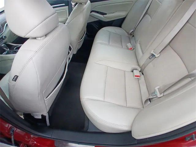 2022 Nissan Altima SL FWD