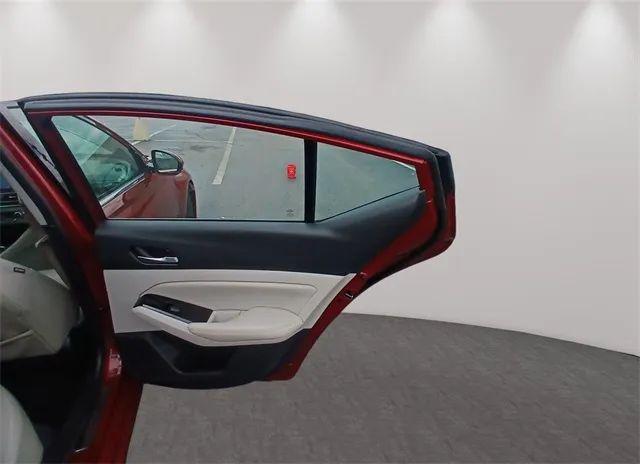 2022 Nissan Altima SL FWD
