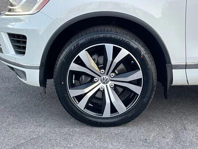 2017 Volkswagen Touareg V6 Wolfsburg Edition
