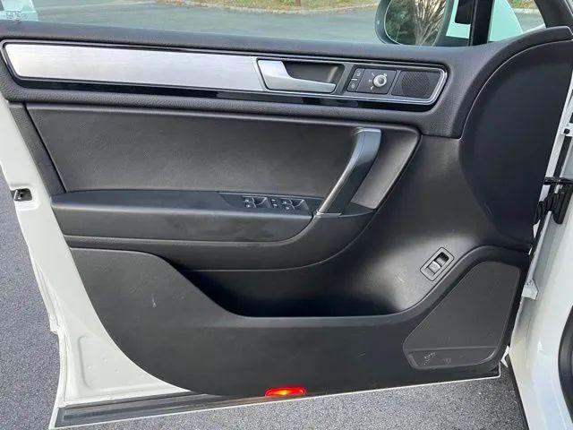 2017 Volkswagen Touareg V6 Wolfsburg Edition