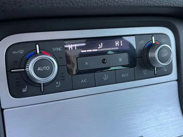 2017 Volkswagen Touareg V6 Wolfsburg Edition