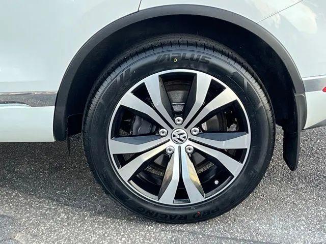 2017 Volkswagen Touareg V6 Wolfsburg Edition