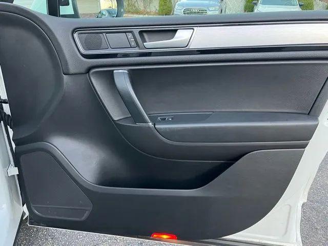 2017 Volkswagen Touareg V6 Wolfsburg Edition