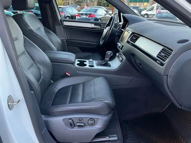2017 Volkswagen Touareg V6 Wolfsburg Edition