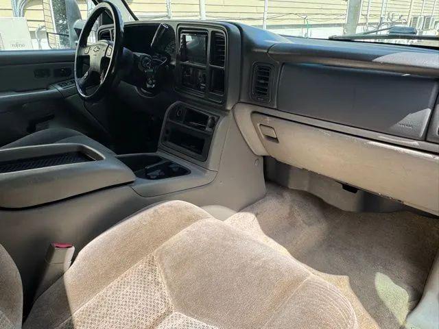 2006 Chevrolet Suburban LS