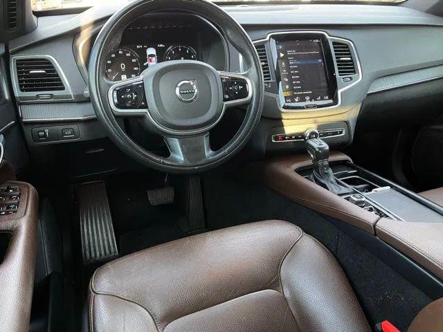 2020 Volvo XC90 T6 Momentum 7 Passenger