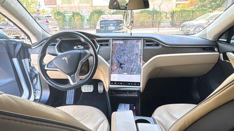 2012 Tesla Model S Signature Performance