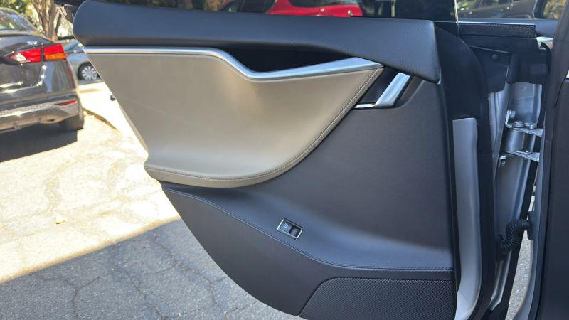 2012 Tesla Model S Signature Performance