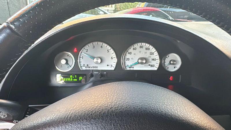 2005 Ford Thunderbird Deluxe