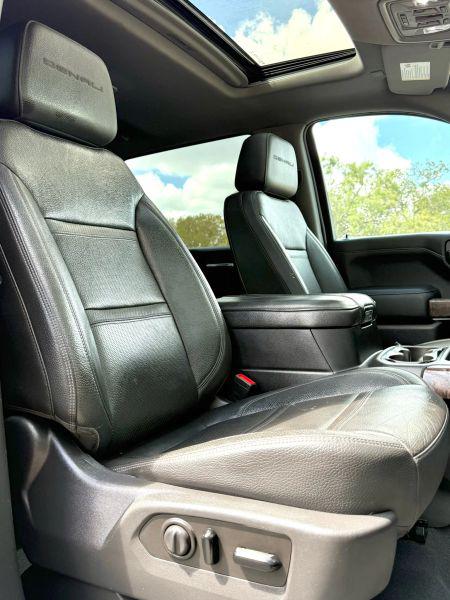 2020 GMC Sierra 1500 4WD Crew Cab Short Box Denali