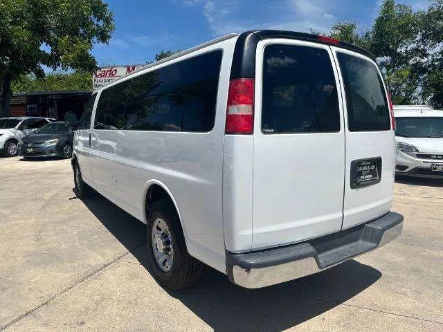 2017 Chevrolet Express LT