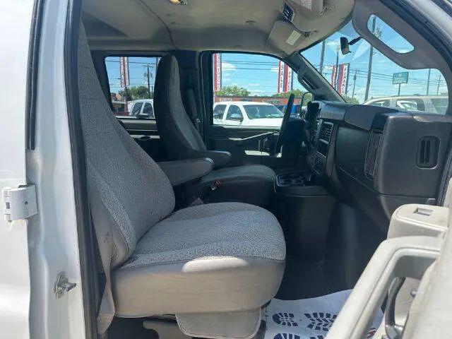 2017 Chevrolet Express LT