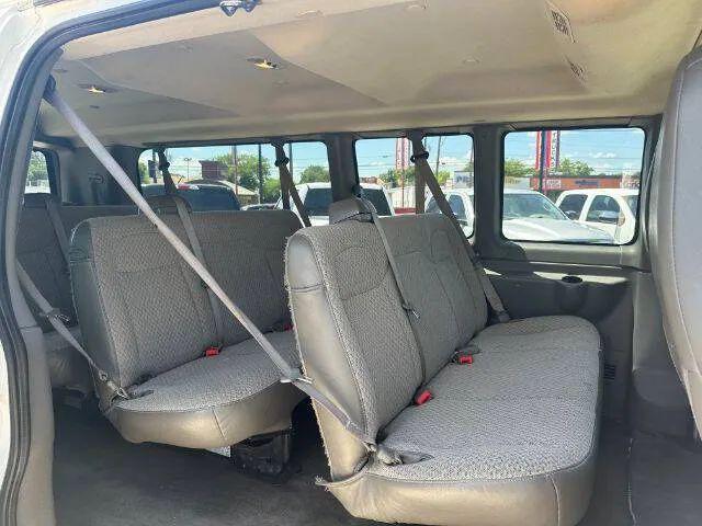 2017 Chevrolet Express LT