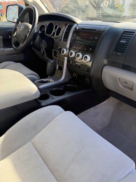 2010 Toyota Sequoia SR5 5.7L V8