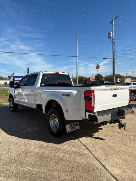 2023 Ford F-350 LARIAT
