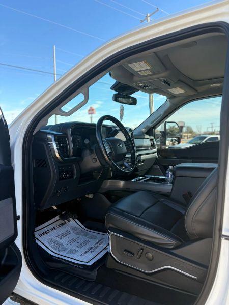 2023 Ford F-350 LARIAT