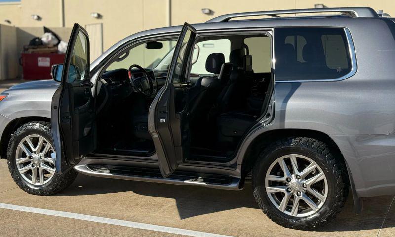 2013 Lexus LX 570 570