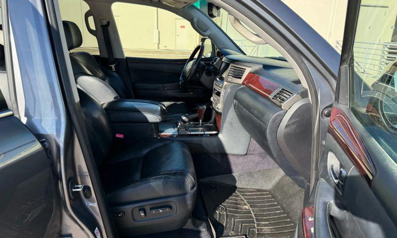 2013 Lexus LX 570 570