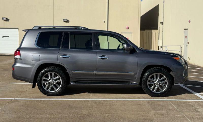 2013 Lexus LX 570 570