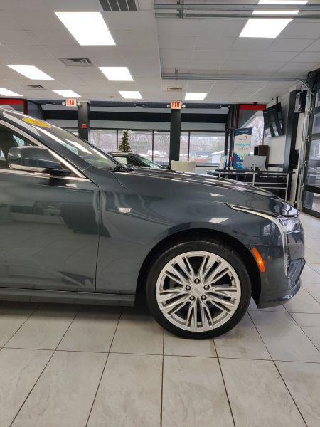 2022 Cadillac CT4 Premium Luxury