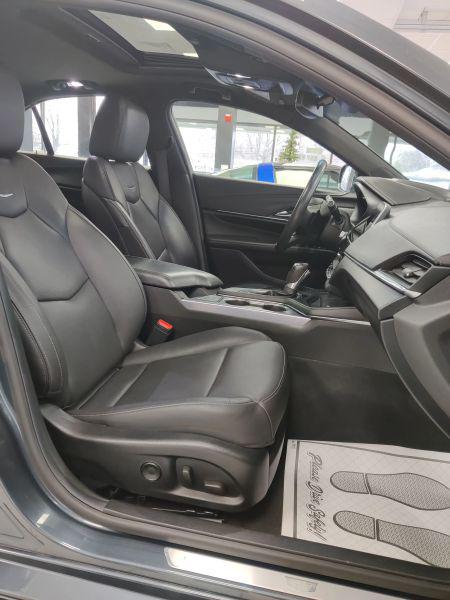 2022 Cadillac CT4 Premium Luxury