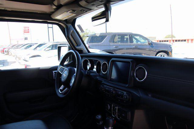 2022 Jeep Gladiator Overland
