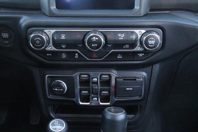 2022 Jeep Gladiator Overland