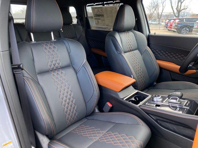 2025 Mitsubishi Outlander PHEV SEL S-AWC