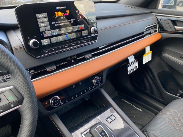 2025 Mitsubishi Outlander PHEV SEL S-AWC