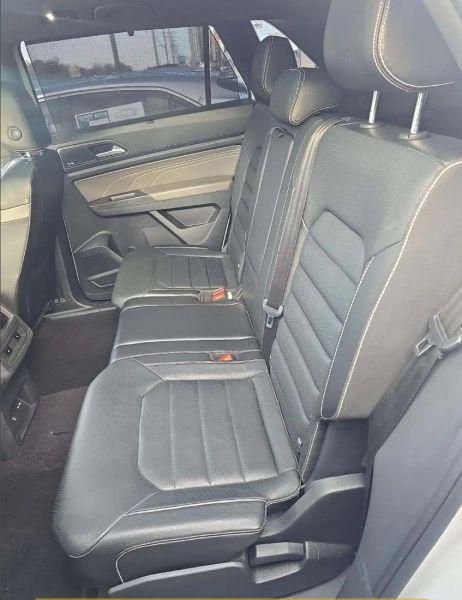 2022 Volkswagen Atlas Cross Sport 3.6L V6 SEL Premium R-Line