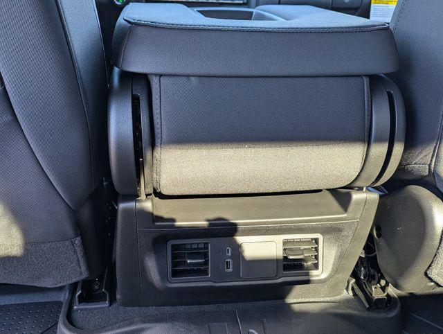 2026 Chevrolet Silverado 1500 2WD Crew Cab Short Bed Custom