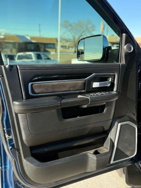 2020 Ram 3500 Laramie Crew Cab 4x4 8' Box