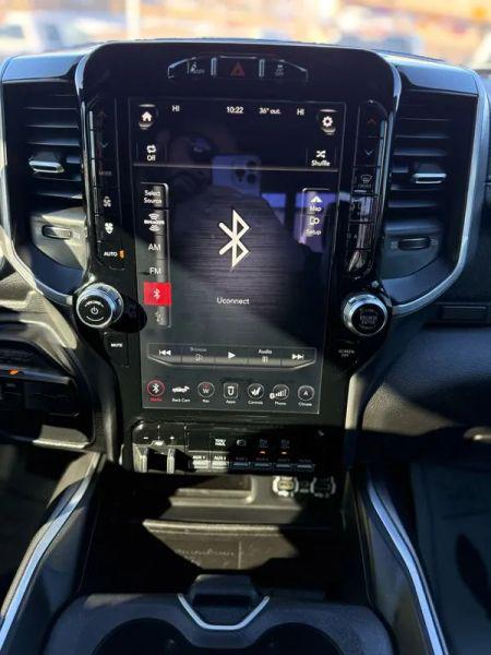 2020 Ram 3500 Laramie Crew Cab 4x4 8' Box