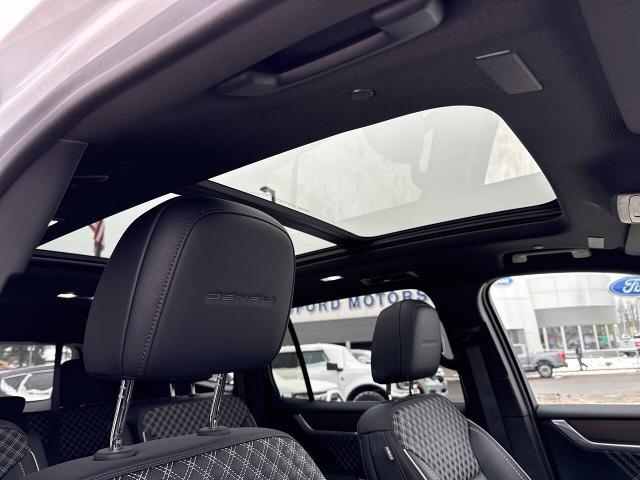 2024 GMC Acadia AWD Denali